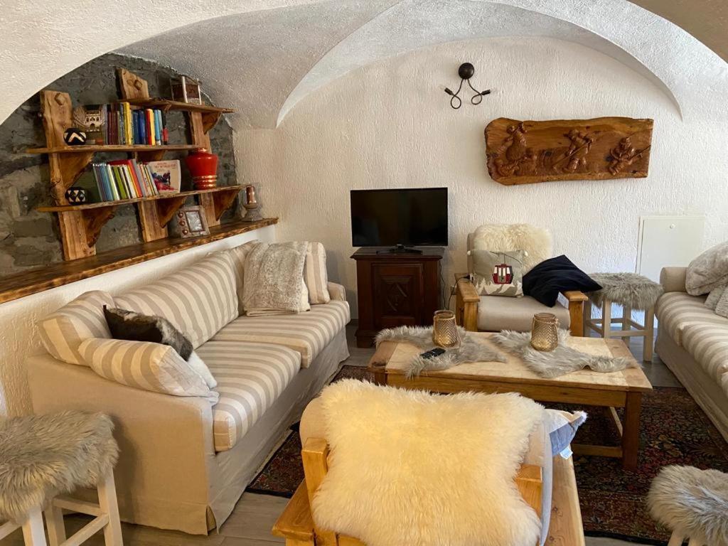 Ferienwohnung Les Cheminees La Thuile Exterior foto